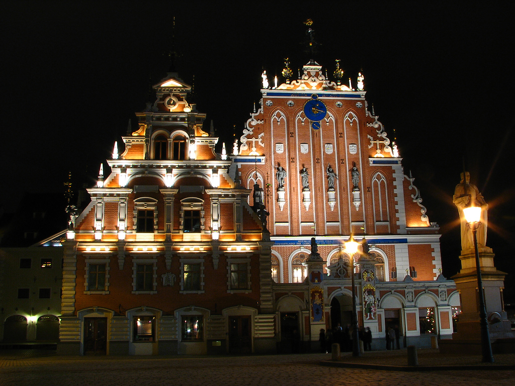 Blackheads House - noční